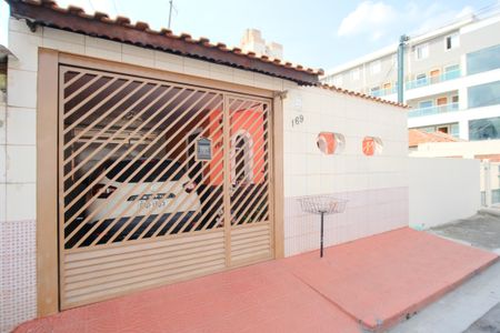 Casa à venda com 100m², 3 quartos e 4 vagasFachada