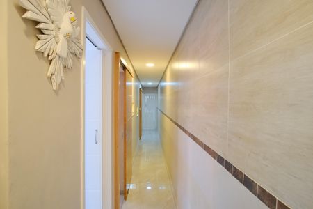 Casa à venda com 100m², 3 quartos e 4 vagasCorredor