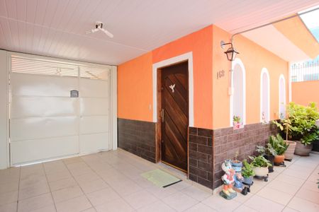 Casa à venda com 100m², 3 quartos e 4 vagasGaragem