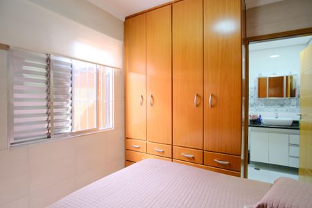 Casa à venda com 100m², 3 quartos e 4 vagasSuíte