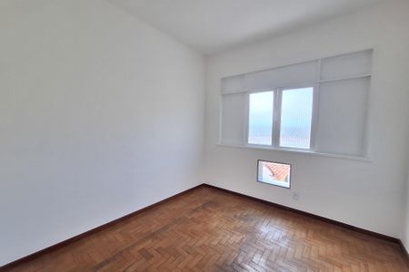 Quarto 2 de apartamento para alugar com 2 quartos, 63m² em Jd Vinte E Cinco de Agosto, Duque de Caxias