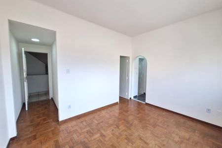 Sala de apartamento para alugar com 2 quartos, 63m² em Jd Vinte E Cinco de Agosto, Duque de Caxias