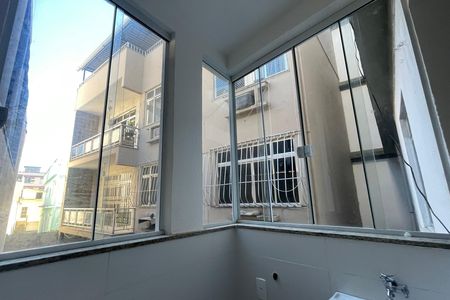 Área de Serviço de apartamento para alugar com 2 quartos, 63m² em Jardim Vinte E Cinco de Agosto, Duque de Caxias