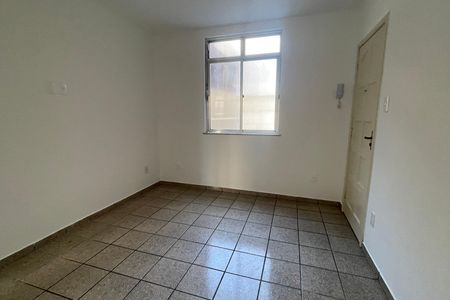 Sala de apartamento para alugar com 2 quartos, 63m² em Jardim Vinte E Cinco de Agosto, Duque de Caxias