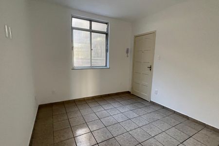 Sala de apartamento para alugar com 2 quartos, 63m² em Jardim Vinte E Cinco de Agosto, Duque de Caxias