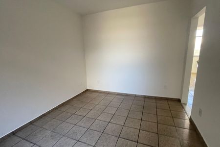 Sala de apartamento para alugar com 2 quartos, 63m² em Jardim Vinte E Cinco de Agosto, Duque de Caxias