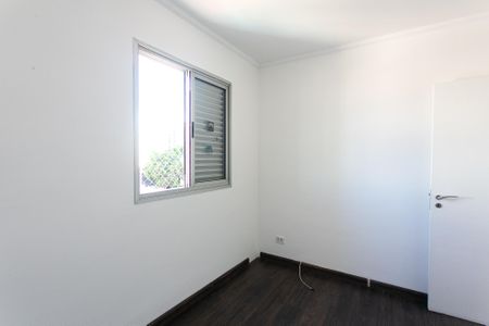 Apartamento à venda com 80m², 3 quartos e 2 vagasQuarto 2