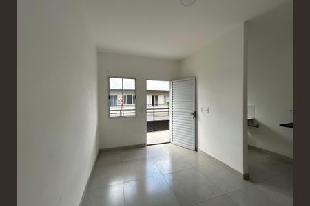 Casa de condomínio para alugar com 35m², 1 quarto e sem vaga Casa de condomínio para alugar com 35m², 1 quarto e sem vagaSala