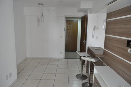 Apartamento para alugar com 2 quartos, 51m² em Del Castilho, Rio de Janeiro