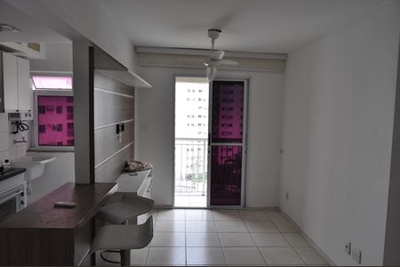 Apartamento para alugar com 2 quartos, 51m² em Del Castilho, Rio de Janeiro