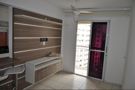 Apartamento para alugar com 2 quartos, 51m² em Del Castilho, Rio de Janeiro