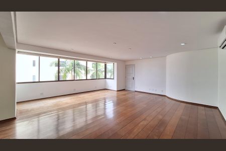 Apartamento à venda com 160m², 4 quartos e 2 vagasSala
