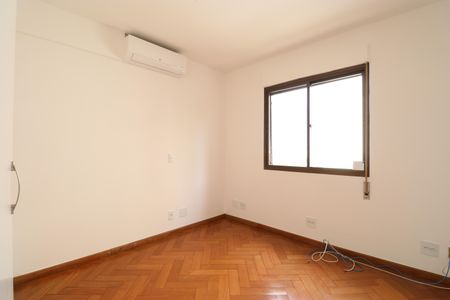 Apartamento à venda com 160m², 4 quartos e 2 vagasQuarto 2