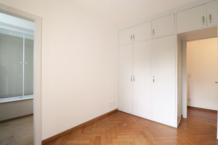 Apartamento à venda com 160m², 4 quartos e 2 vagasSuíte 1
