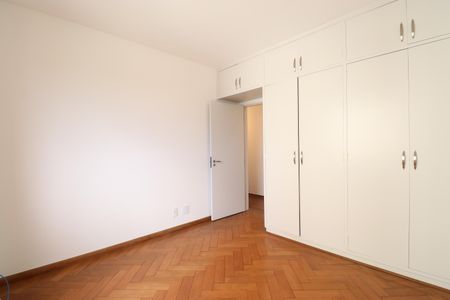 Apartamento à venda com 160m², 4 quartos e 2 vagasQuarto 2