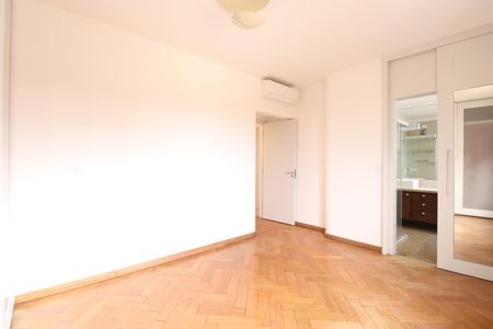 Apartamento à venda com 160m², 4 quartos e 2 vagasSuíte 2