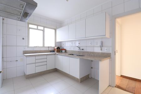 Apartamento à venda com 160m², 4 quartos e 2 vagasCozinha