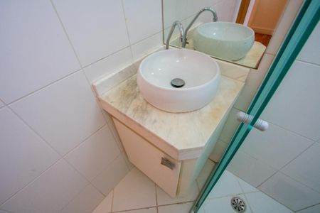 Apartamento para alugar com 60m², 2 quartos e 1 vagaBanheiro do quarto 1