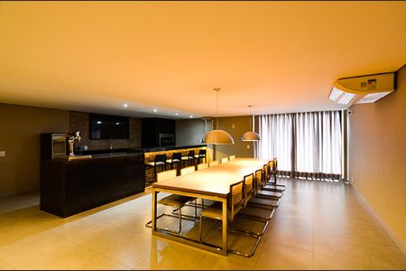 Apartamento à venda com 120m², 2 quartos e 3 vagasÁrea comum - Churrasqueira