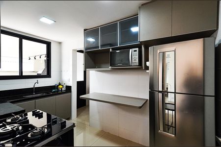 Apartamento à venda com 120m², 2 quartos e 3 vagasCozinha