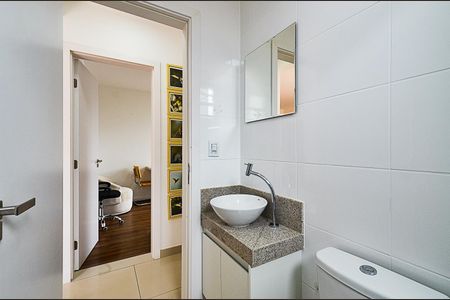Apartamento à venda com 120m², 2 quartos e 3 vagasBanheiro Social