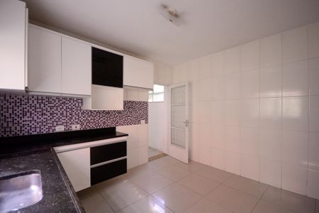 Casa à venda com 120m², 3 quartos e 2 vagasCozinha 