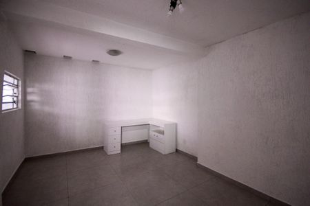 Casa à venda com 120m², 3 quartos e 2 vagasÁrea de Serviço - Quarto 