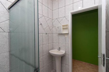 Casa à venda com 210m², 3 quartos e 2 vagasBanheiro