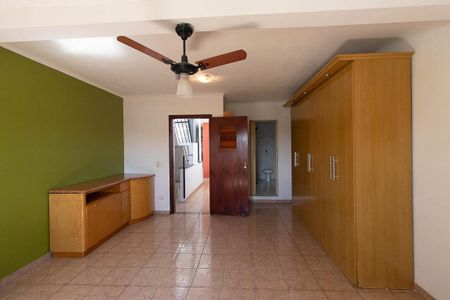 Casa à venda com 210m², 3 quartos e 2 vagasQuarto Suíte 1