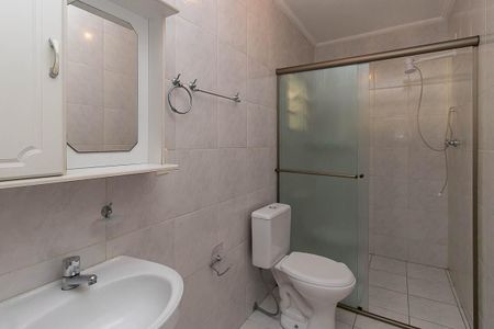 Casa à venda com 210m², 3 quartos e 2 vagasBanheiro