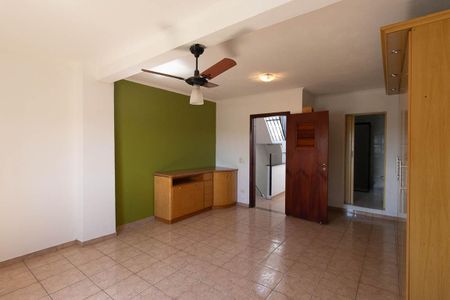 Casa à venda com 210m², 3 quartos e 2 vagasQuarto Suíte 1