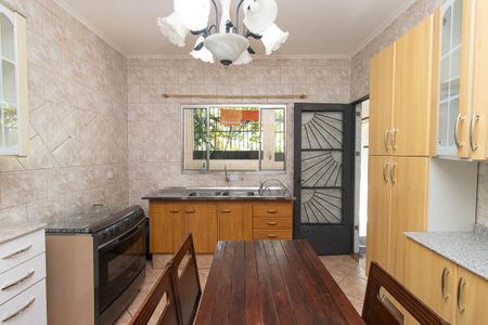 Casa à venda com 210m², 3 quartos e 2 vagasCozinha