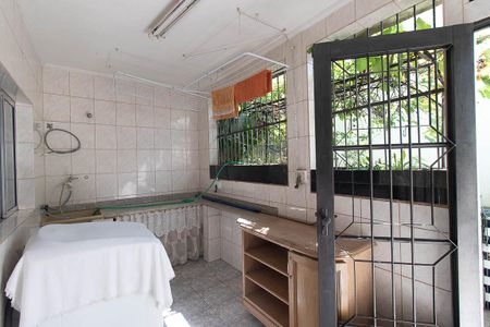 Casa à venda com 210m², 3 quartos e 2 vagasÁrea de Serviço