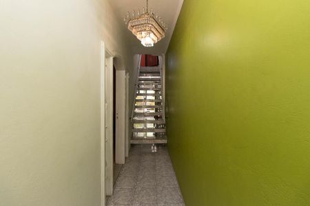 Casa à venda com 210m², 3 quartos e 2 vagasEntrada