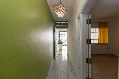 Casa à venda com 210m², 3 quartos e 2 vagasEntrada