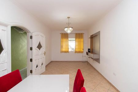 Casa à venda com 210m², 3 quartos e 2 vagasSala