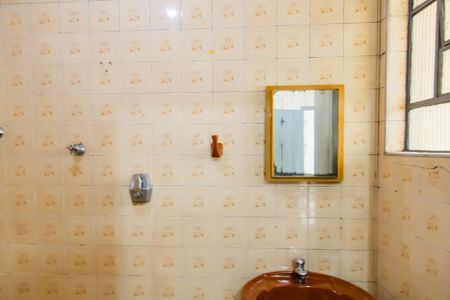 Casa para alugar com 48m², 1 quarto e sem vagaBanheiro