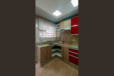 Casa à venda com 100m², 2 quartos e 1 vaga Casa à venda com 100m², 2 quartos e 1 vagaCozinha