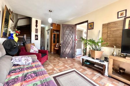 Casa à venda com 180m², 3 quartos e 2 vagasSala