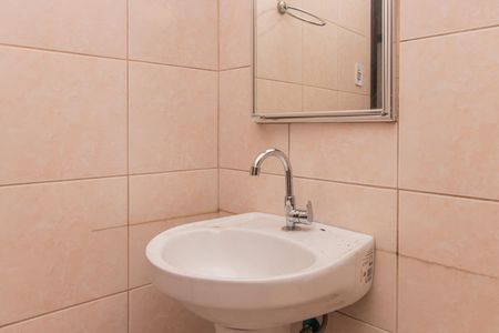 Casa para alugar com 300m², 3 quartos e 5 vagasBanheiro1