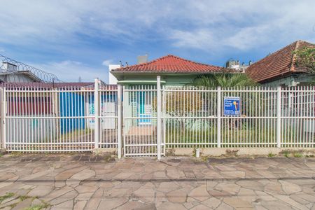 Casa para alugar com 300m², 3 quartos e 5 vagasFachada