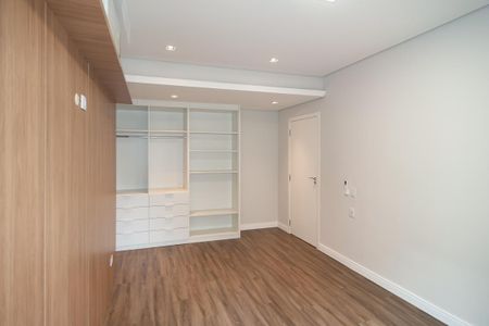 Apartamento à venda com 194m², 3 quartos e 1 vaga Apartamento à venda com 194m², 3 quartos e 1 vagaSuíte 2