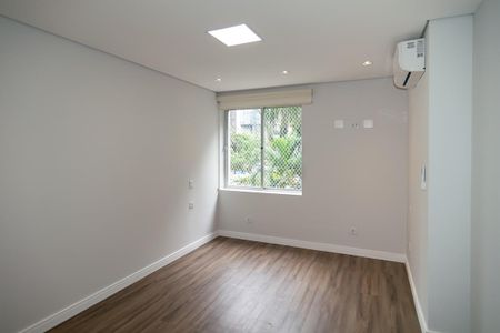 Apartamento à venda com 194m², 3 quartos e 1 vaga Apartamento à venda com 194m², 3 quartos e 1 vagaQuarto de Serviço