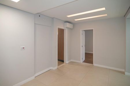Apartamento à venda com 194m², 3 quartos e 1 vaga Apartamento à venda com 194m², 3 quartos e 1 vagaÁrea de Serviço