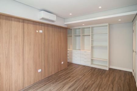 Apartamento à venda com 194m², 3 quartos e 1 vaga Apartamento à venda com 194m², 3 quartos e 1 vagaSuíte 2