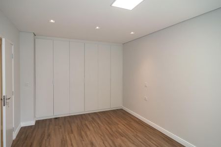 Apartamento à venda com 194m², 3 quartos e 1 vaga Apartamento à venda com 194m², 3 quartos e 1 vagaQuarto de Serviço