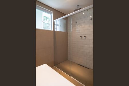 Apartamento à venda com 194m², 3 quartos e 1 vaga Apartamento à venda com 194m², 3 quartos e 1 vagaBanheiro da Suíte 2