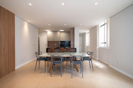 Apartamento à venda com 194m², 3 quartos e 1 vaga Apartamento à venda com 194m², 3 quartos e 1 vagaSala