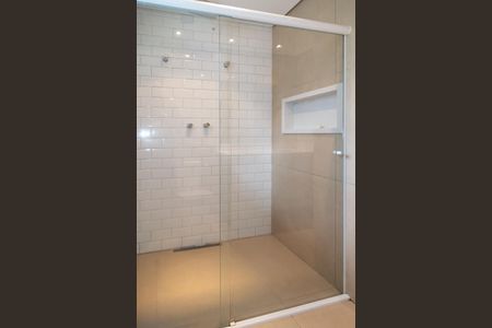 Apartamento à venda com 194m², 3 quartos e 1 vaga Apartamento à venda com 194m², 3 quartos e 1 vagaBanheiro da Suíte 2