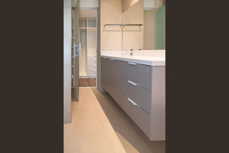 Apartamento à venda com 194m², 3 quartos e 1 vaga Apartamento à venda com 194m², 3 quartos e 1 vagaBanheiro da Suíte 2